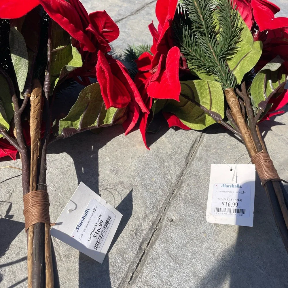 NWT Festive Red and Green Holiday Decor with Poinsettias